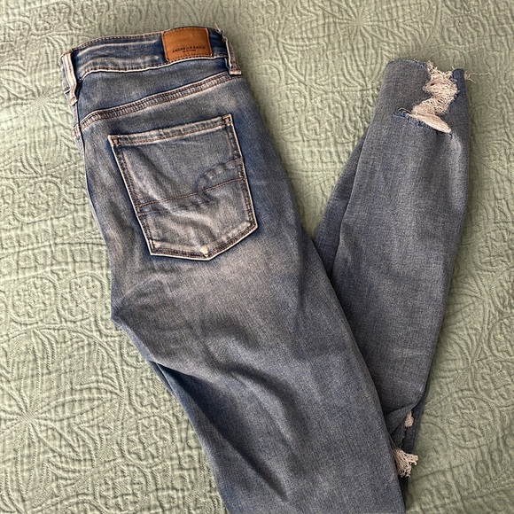American Eagle Ripped Jeans - Picture 2 of 2